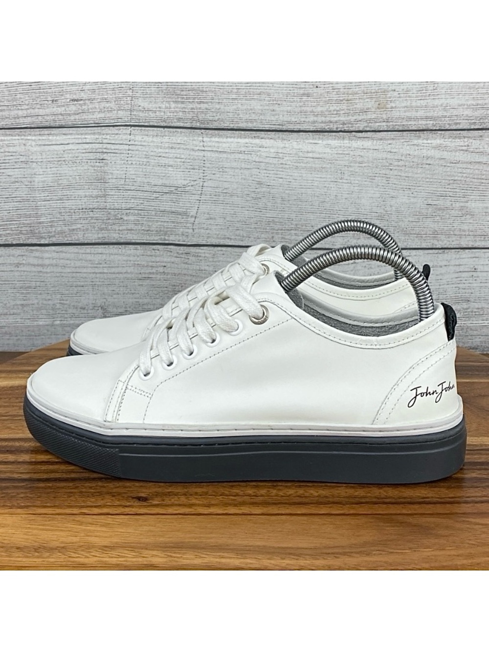 John John White Leather Grey Sole Casual Lace Up Sneaker Women’s Shoe Size 9